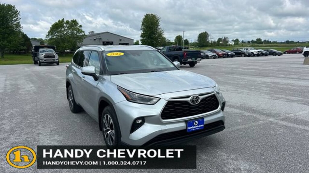 Used 2021 Toyota Highlander XLE SUV