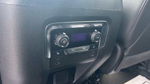 2026 Chevrolet Suburban LT - Photo 36