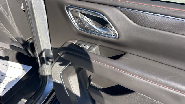 2021 Chevrolet Suburban RST - Photo 26