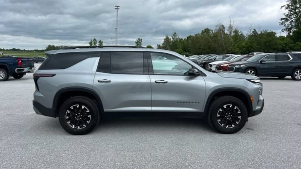 Used 2024 Chevrolet Traverse Z71 SUV