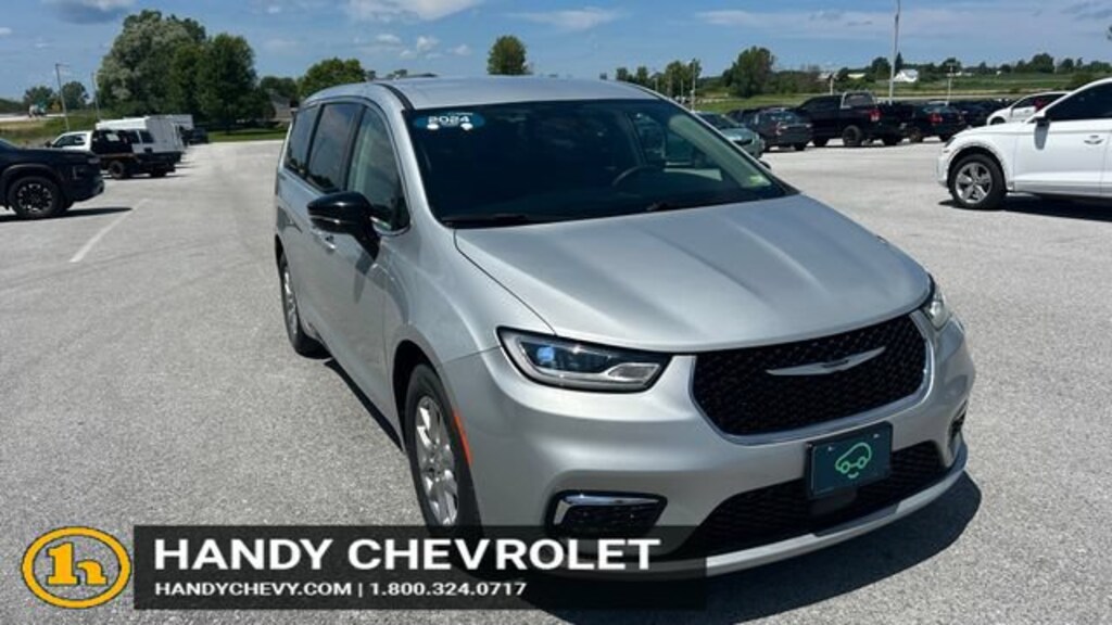 Used 2024 Chrysler Pacifica Touring L Van Passenger Van