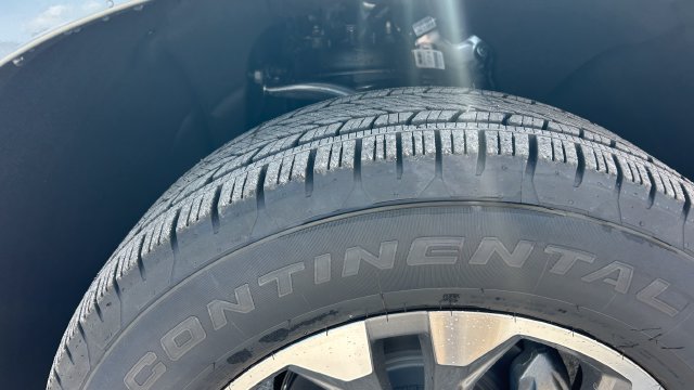 2026 Chevrolet Suburban LS - Photo 13