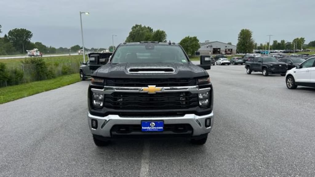 Used 2024 Chevrolet Silverado 3500 HD Chassis Cab LT Chassis Cab Truck