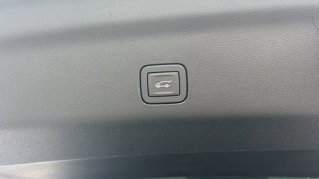2026 Chevrolet Suburban LT - Photo 41