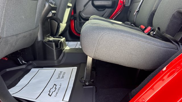 2025 Jeep Wrangler 4-Door Willys - Photo 35