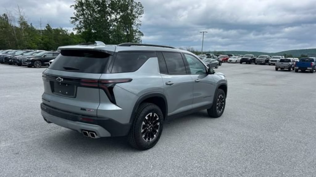Used 2024 Chevrolet Traverse Z71 SUV