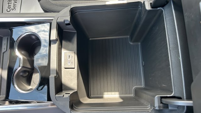 2026 Chevrolet Suburban LS - Photo 31