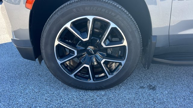 2021 Chevrolet Suburban RST - Photo 10