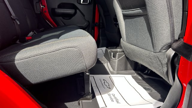 2025 Jeep Wrangler 4-Door Willys - Photo 41