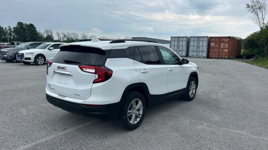 Used 2023 GMC Terrain SLE SUV