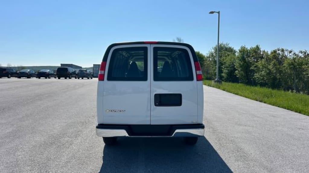 New 2026 Chevrolet Express 3500 Work Van Van Extended Cargo Van