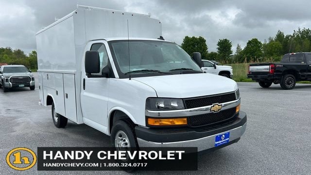 2025 Chevrolet Express Cutaway