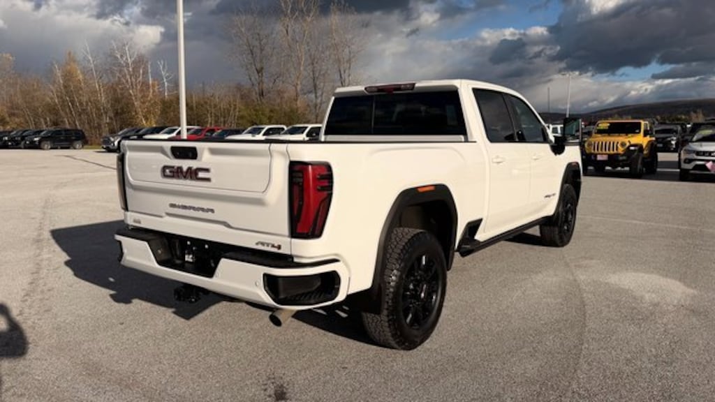 Used 2024 GMC Sierra 2500 HD AT4 Truck Crew Cab
