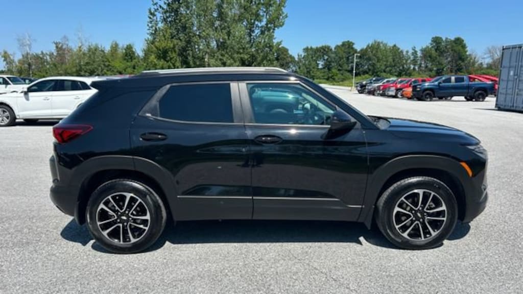 Used 2024 Chevrolet Trailblazer LT SUV