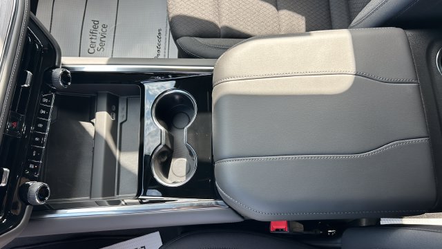 2026 Chevrolet Suburban LS - Photo 29