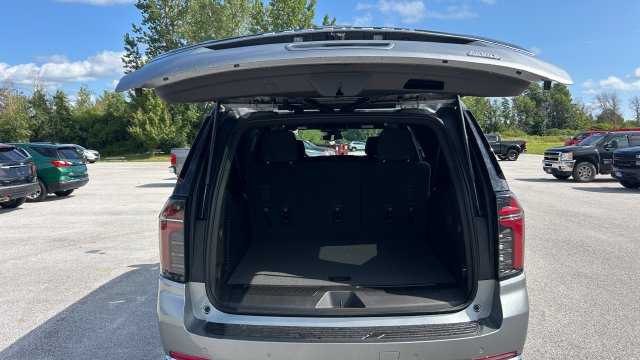 2026 Chevrolet Suburban LS - Photo 14