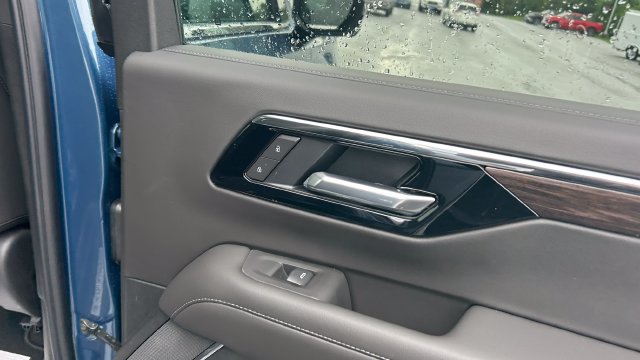 2026 Chevrolet Suburban LT - Photo 44