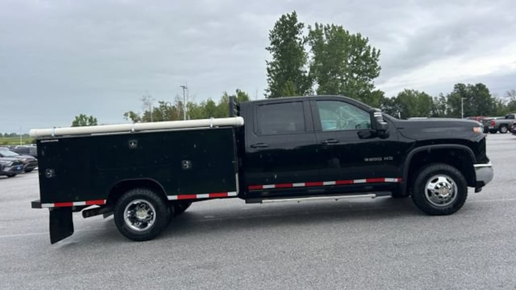 Used 2024 Chevrolet Silverado 3500 HD Chassis Cab LT Chassis Cab Truck