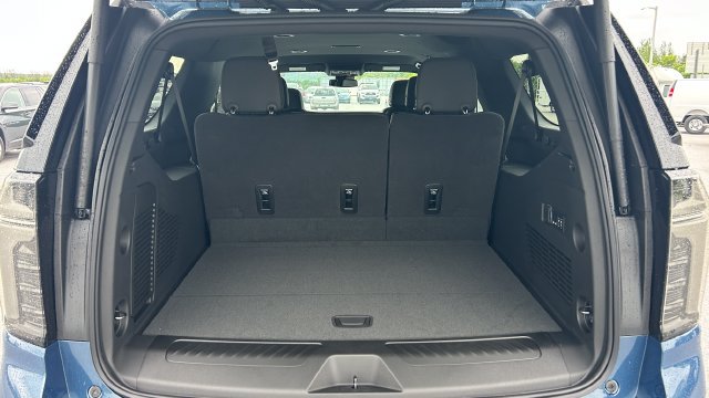 2026 Chevrolet Suburban LT - Photo 40