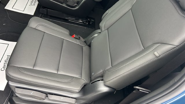 2026 Chevrolet Suburban LT - Photo 35
