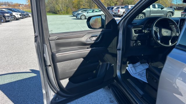 2021 Chevrolet Suburban RST - Photo 21