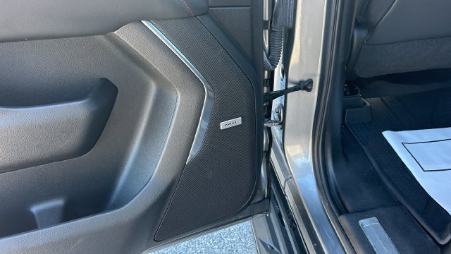 2021 Chevrolet Suburban RST - Photo 8