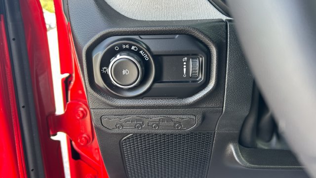 2025 Jeep Wrangler 4-Door Willys - Photo 21