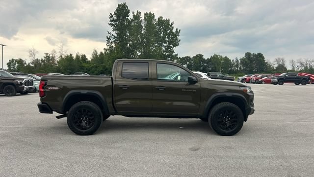2024 Chevrolet Colorado Trail Boss - Photo 2
