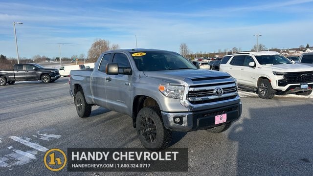 2016 Toyota Tundra SR5's photo