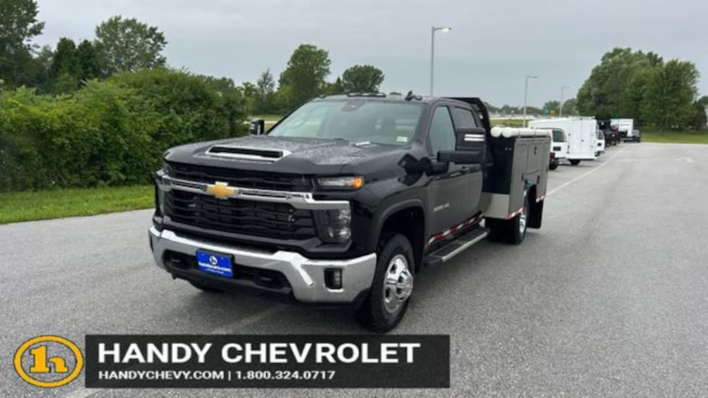 Used 2024 Chevrolet Silverado 3500 HD Chassis Cab LT Chassis Cab Truck
