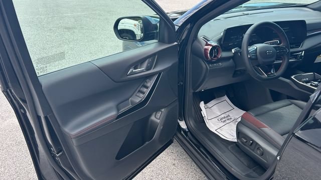 2027 Chevrolet Equinox RS - Photo 17