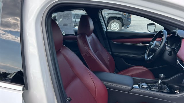 2021 Mazda Mazda3 Premium - Photo 35