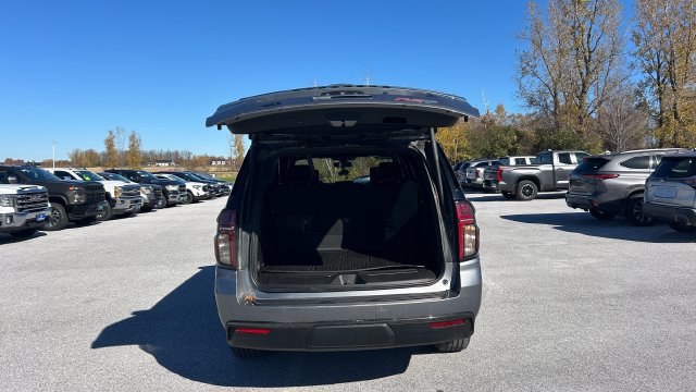 2021 Chevrolet Suburban RST - Photo 13