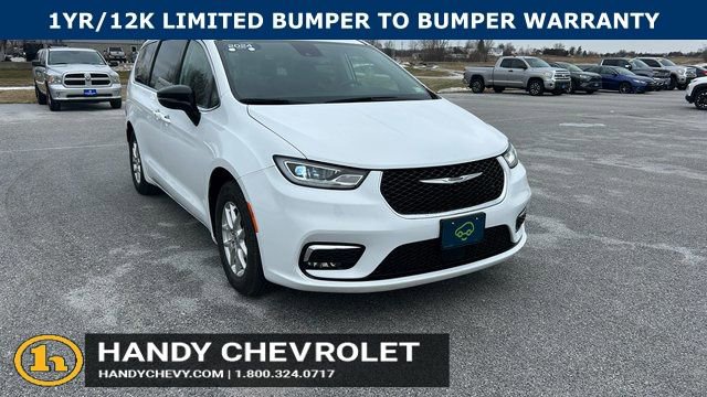 2024 Chrysler Pacifica Touring L's photo