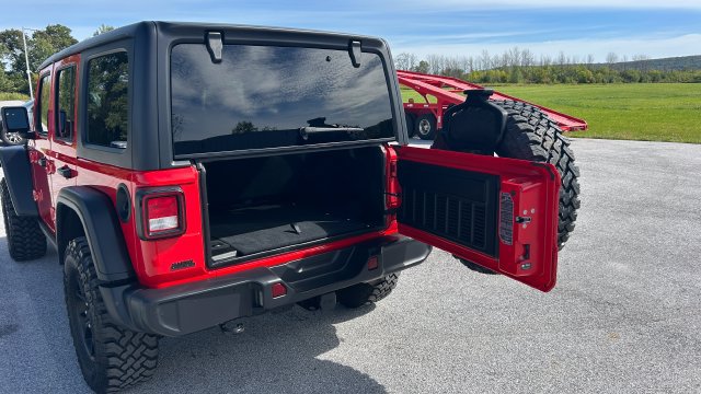 2025 Jeep Wrangler 4-Door Willys - Photo 14