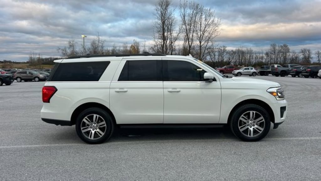 Used 2024 Ford Expedition Max XLT SUV