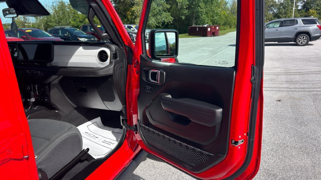 2025 Jeep Wrangler 4-Door Willys - Photo 43
