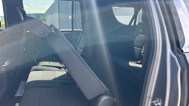 2026 Chevrolet Suburban LS - Photo 39