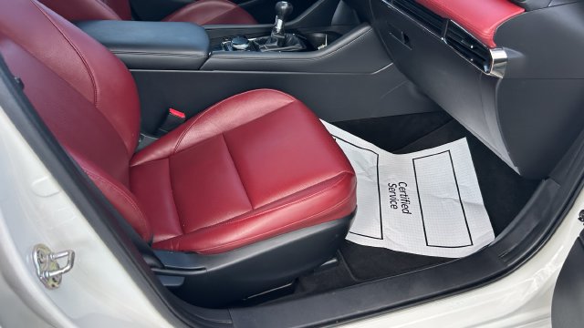 2021 Mazda Mazda3 Premium - Photo 34