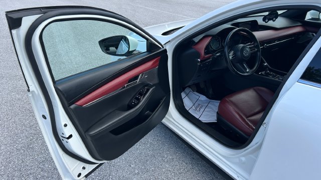 2021 Mazda Mazda3 Premium - Photo 15