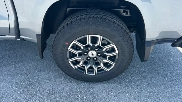 2026 Chevrolet Colorado Z71 - Photo 9