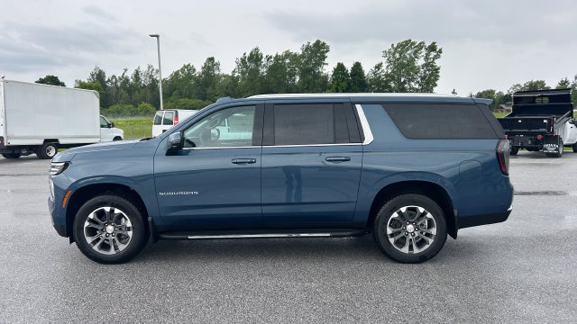 2026 Chevrolet Suburban LT - Photo 7