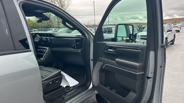 2025 GMC Sierra 2500HD AT4X - Photo 32