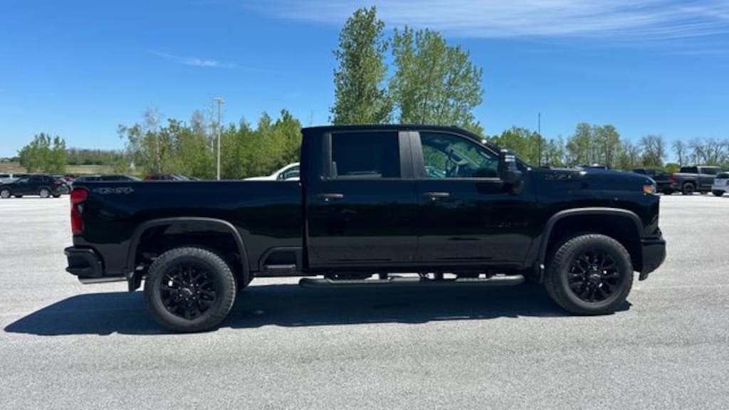 New 2026 Chevrolet Silverado 2500 HD Custom Truck Crew Cab