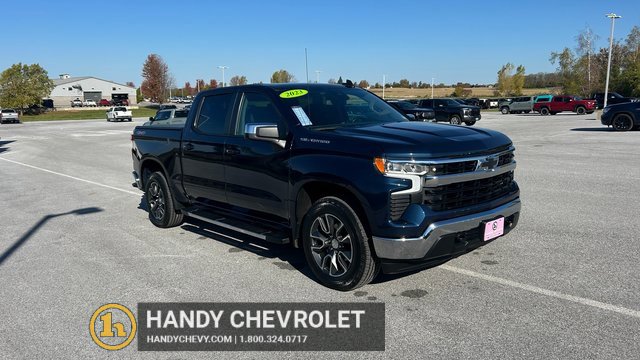 2023 Chevrolet Silverado 1500 LT's photo