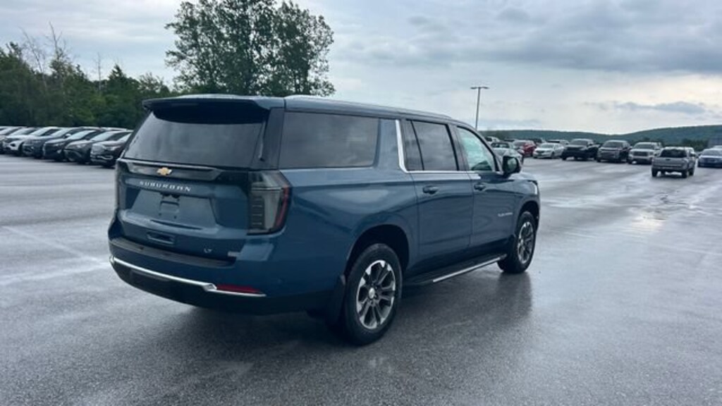New 2026 Chevrolet Suburban LT SUV