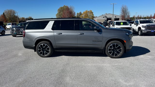 2021 Chevrolet Suburban RST - Photo 7