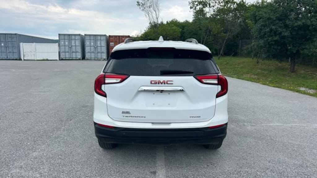 Used 2023 GMC Terrain SLE SUV