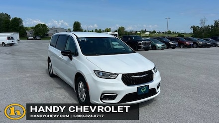 2024 Chrysler Pacifica Touring L Van Passenger Van