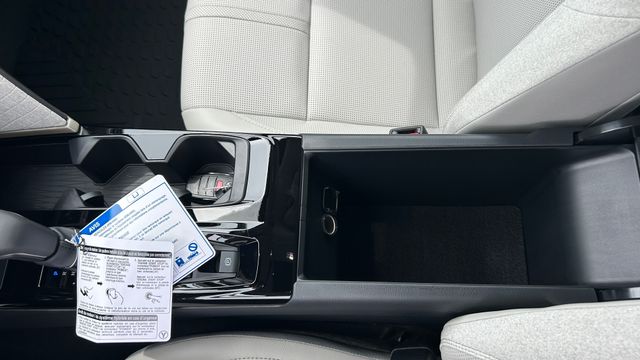 2026 Toyota Camry XLE - Photo 29